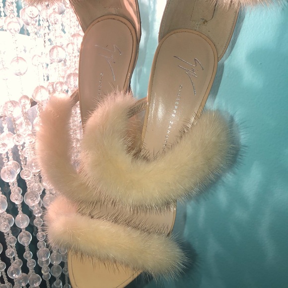 Giuseppe Zanotti Shoes - Giuseppe Zanotti 37 1/2 Fur Pumps